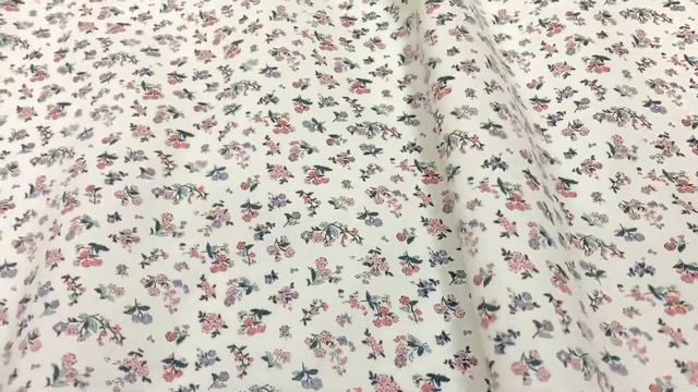 Импорт. хлопок "Аленушкин букетик на молочном", ВИД2, шир.1.44м, хлопок-100%, 115гр/м.кв АРТ 15529 смотреть онлайн