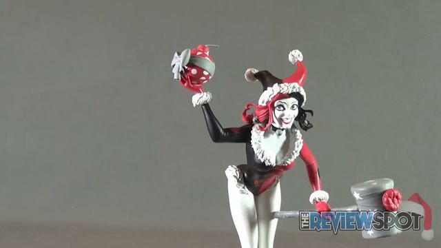 Christmas Spot 2016 - DC Collectibles Red, White and Black Harley Quinn Statue смотреть онлайн