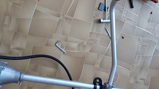 Обзор и сборка бензинового триммера-кустореза Sturm BT9152BL смотреть онлайн