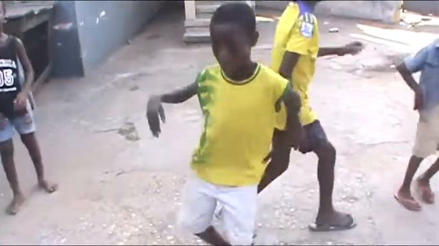 Прикольные танцы африканских пацанов. смотреть онлайн