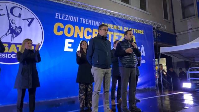 MATTEO SALVINI IN PIAZZA A TRENTO PER SOSTENERE MAURIZIO FUGATTI PRESIDENTE смотреть онлайн