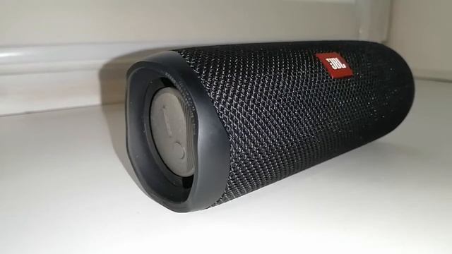 Колонка JBL FLIP 5 LFM 60% Bass Test смотреть онлайн