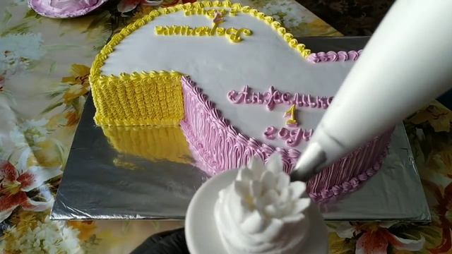 Торт для девочек на годик.Украшение БЗК кремом.Cake for girls for a year. смотреть онлайн