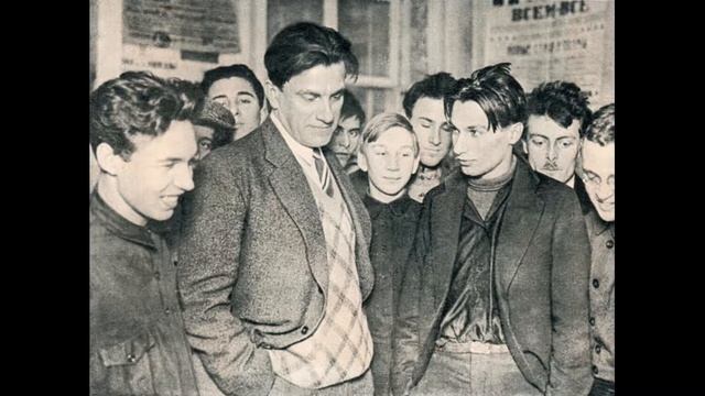 В. Маяковский и А. Платонов: рыцари революции смотреть онлайн