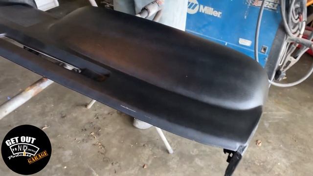 DIY Car Interior Color Change - 1969 Mustang Dash From Blue To Black In Just Under 1 Hour смотреть онлайн