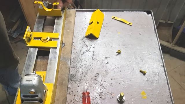 Токарный станок по дереву для гаража из сломанной болгарки и подручных материалов смотреть онлайн