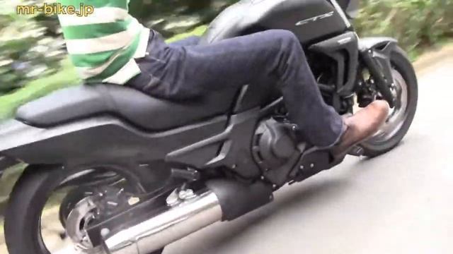 Honda CTX700N Test Ride WEB Mr  Bike