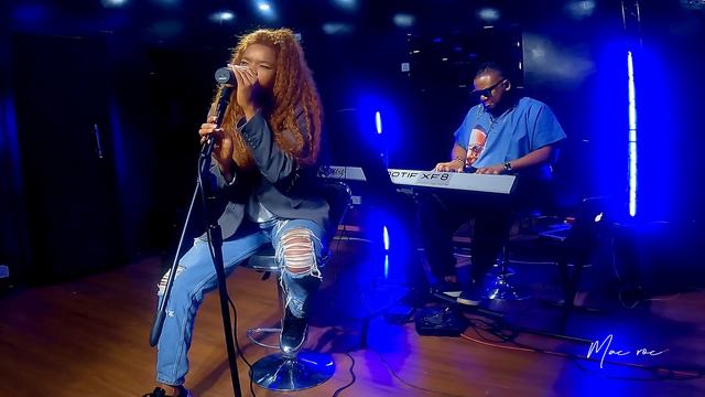 Billie Eilish - Ocean Eyes (Cover) - Mac Roc Sessions ft Okiemute (Winner MTN Project Fame Season 9 смотреть онлайн