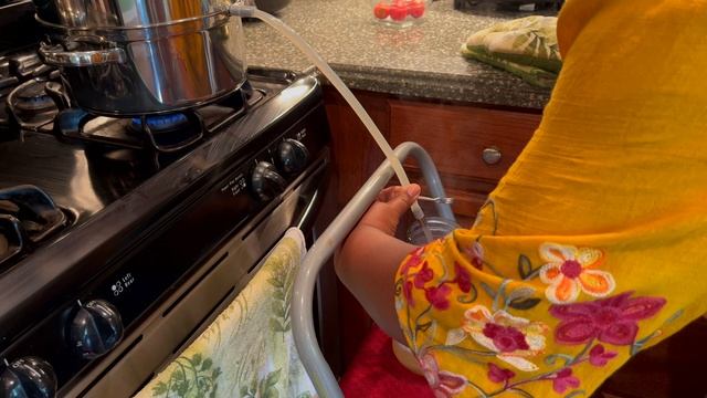 How To Make Easy and Delicious Grape Juice with a Steam Juicer смотреть онлайн