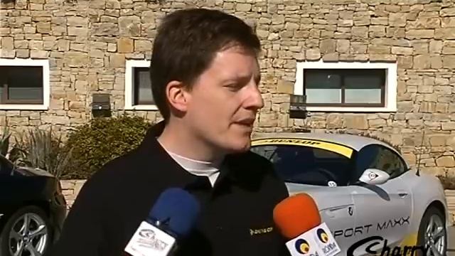 La firma Dunlop elige ASCARI para presentar sus nuevos neumáticos смотреть онлайн