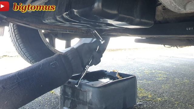 Mitsubishi Outlander PHEV Engine Service. It Is One Of The Best Designed Engine Bay For Servicing. смотреть онлайн