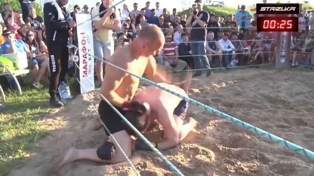 ПОЛИЦЕЙСКИЙ против Бойца Без Правил !!! смотреть онлайн