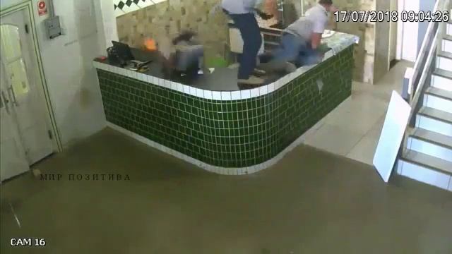 Они разбили градусник! смотреть онлайн