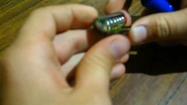 Разбор батарейки 12 вольт а там... смотреть онлайн