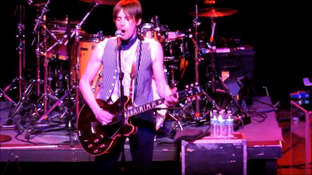 Reeve Carney: Intention смотреть онлайн