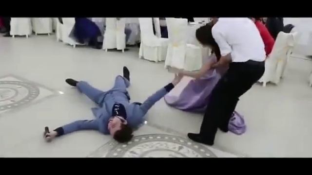 Тамада тойды жарды?? смотреть онлайн