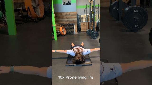 Shoulder Mobility and Stability Warm Up from Floor смотреть онлайн