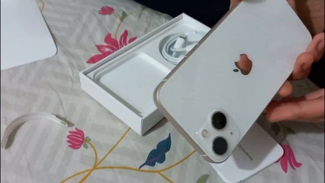 iPhone 13 Unboxing & First Look - The Fresh iPhone Experience - Surprise смотреть онлайн