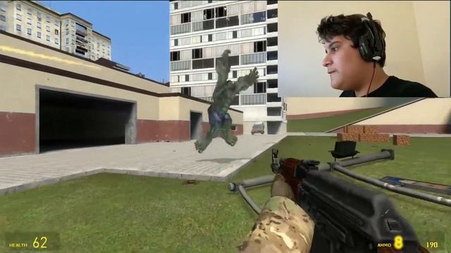 Fighting Hulk In Garrys Mod! смотреть онлайн