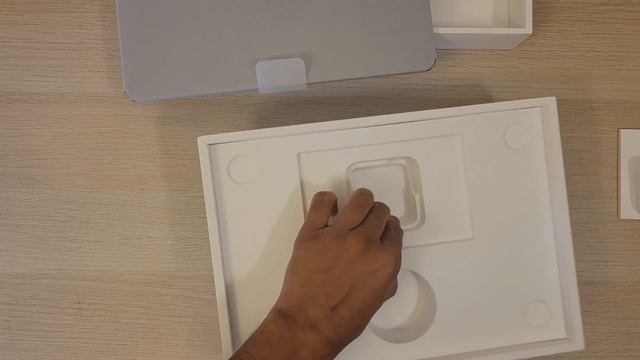 Apple M2 Macbook Air : A Refresh you can't ignore | Unboxing | Impressions | HD | 1080p | 2022 смотреть онлайн