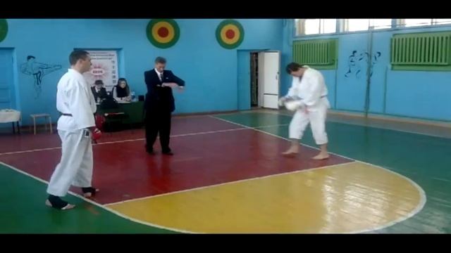 Спортивное каратэ спарринг, соревнования Керчь 2012. смотреть онлайн