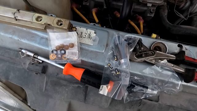 Замена стандартных форсунок ВАЗ 8 кл на Волговские Bosch 107 смотреть онлайн