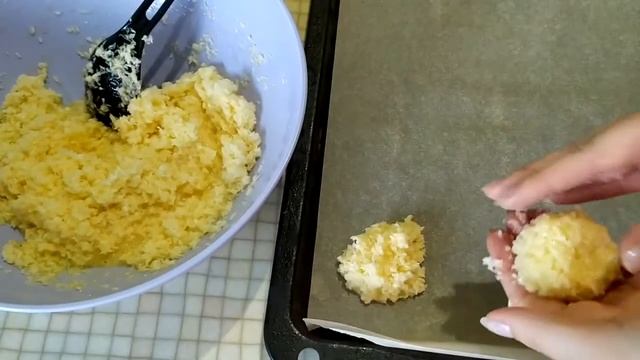 кокосовое печенье всего из трех ингредиентов / coconut cookies with just three ingredients смотреть онлайн