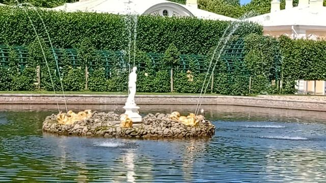 Петергоф парк фонтаны