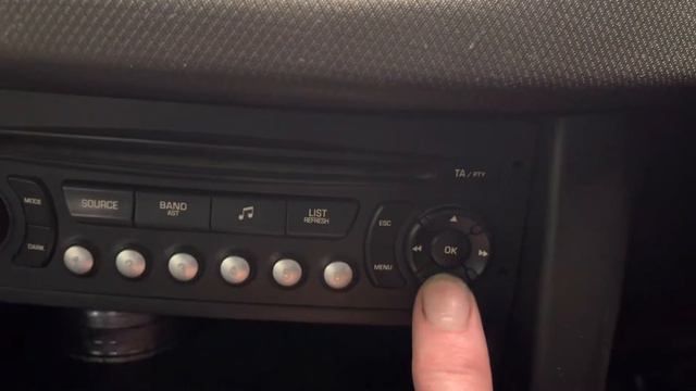 Peugeot 207 Clock Setting How To Change the Time and Date in the Dashboard смотреть онлайн