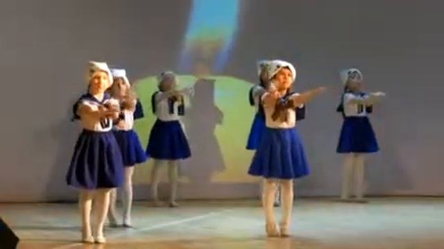 Танец Белые панамки  Ильина Г В  МАДОУ 23 Кинешма май 2019 Mpg