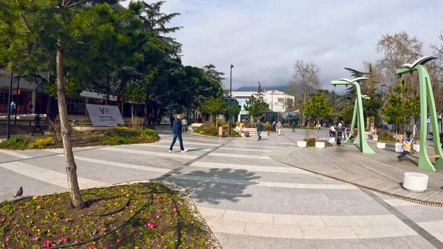 Ялта 2024 прогулка по набережной смотреть онлайн