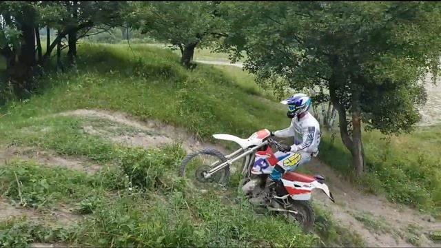 CF MOTO Gladiator 450 4x4 & GILERA 125R - off road track training смотреть онлайн