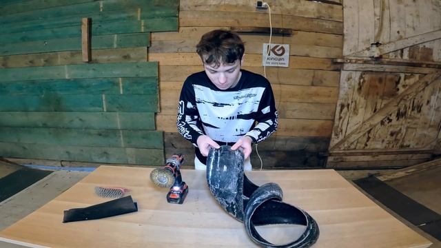 КАК ОЧИСТИТЬ ПОКРЫШКУ ОТ ГЕРМЕТИКА В ДОМАШНИХ УСЛОВИЯХ смотреть онлайн