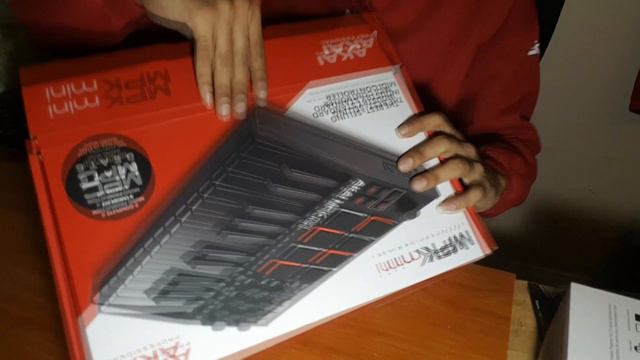 Akai MPK Mini MK3 Limited Black Edition - Hecktic Unboxing | Long & McQuade смотреть онлайн