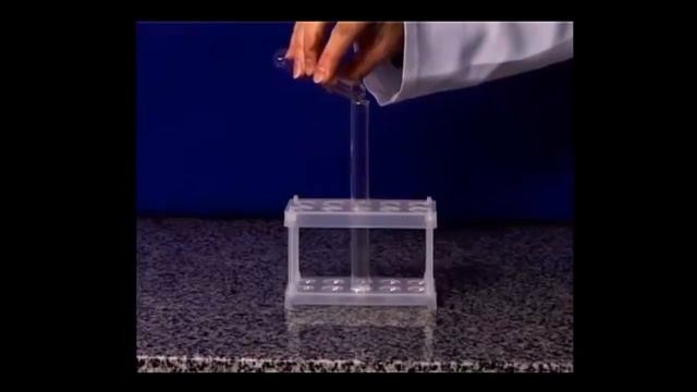 Демонстрация 1 Взаимодействие пищевой соды с уксусом