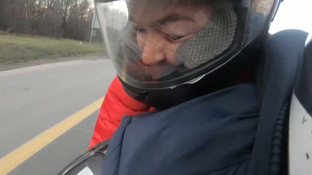 Девчонка держалась до последнего смотреть онлайн