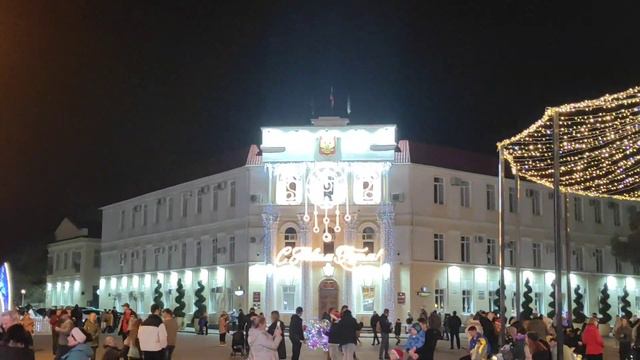 С Новым годом, дорогие друзья! Геленджик на связи. смотреть онлайн