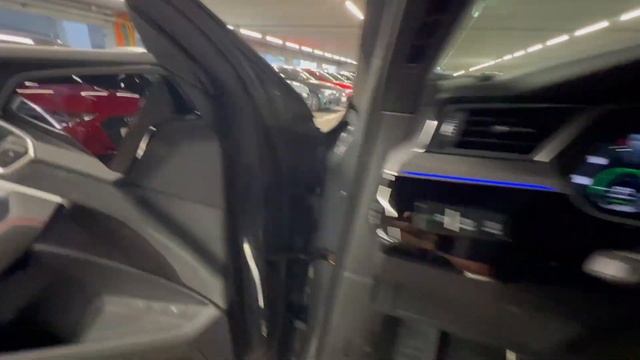 2023 Audi Q8 Etron  НОВИЙ лідер в класі електричок?