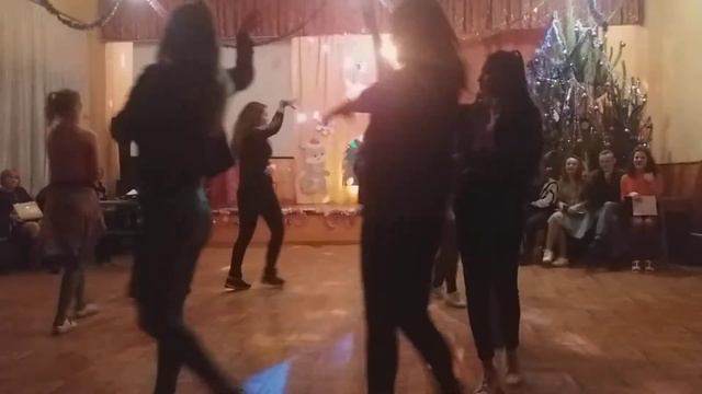 10 класс танец! смотреть онлайн