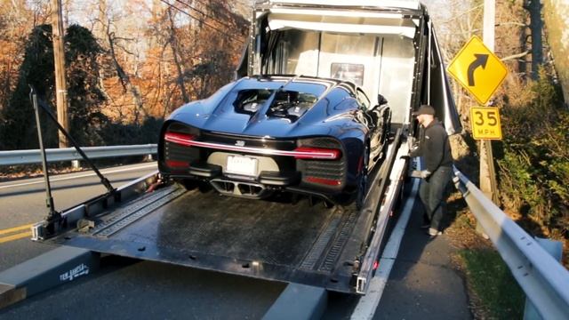 Bugatti Chiron delivery! feat. Bugatti Veyron! смотреть онлайн