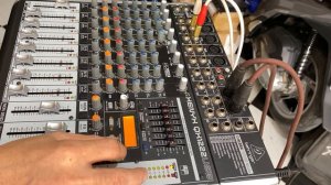 Behringer xenyx QX1222 USB