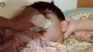 нюхает обосраные памперсы#бебра #памперс