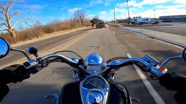 On The Hunt For Eggnog On The Honda VTX 1300 смотреть онлайн