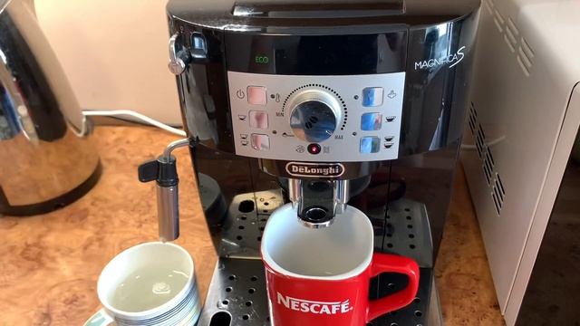 Delonghi ECAM 22.110 - 22.114 Magnefica S. Декальцинация, очистка от накипи кофемашины. смотреть онлайн