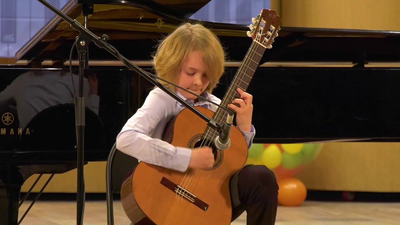 R. Dyens (Р.Диенс) Tango en skaï, "Ненастоящее танго". В России называют "Небесное танго" смотреть онлайн