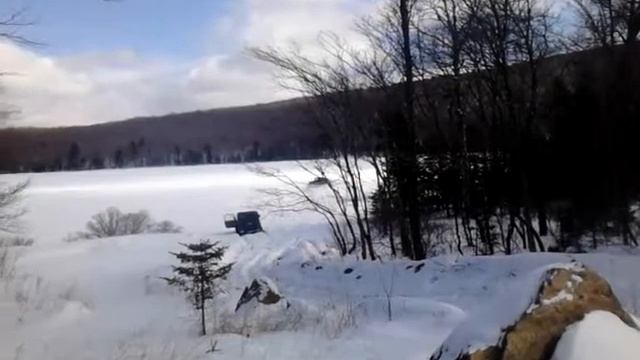 Jeep Wrangler Donuts on Sucker Pond Stuck смотреть онлайн