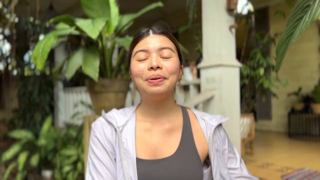 UNIQLO App Benefits with Sofia Manzano featuring UNIQLO Sport Utility Wear смотреть онлайн