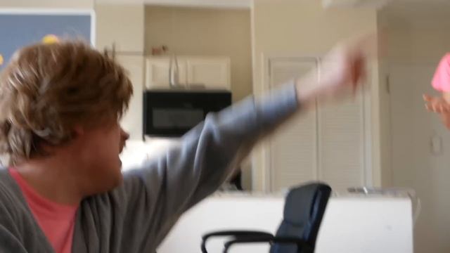 helping mom use the ipad смотреть онлайн