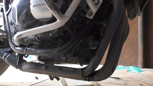 Как поменять масло в мотоцикле. Honda. смотреть онлайн