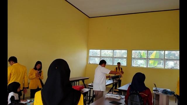 PKM Pelatihan Pemrograman Dasar dengan Bahasa Pemrograman Java SMKN 6 Palopo смотреть онлайн